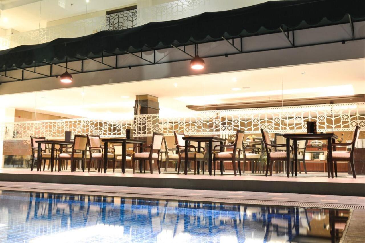 Lynn Hotel By Horison Jogjakarta Buitenkant foto