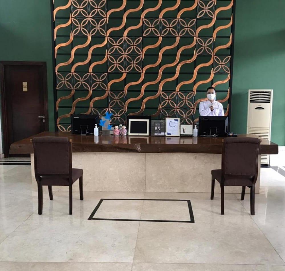 Lynn Hotel By Horison Jogjakarta Buitenkant foto