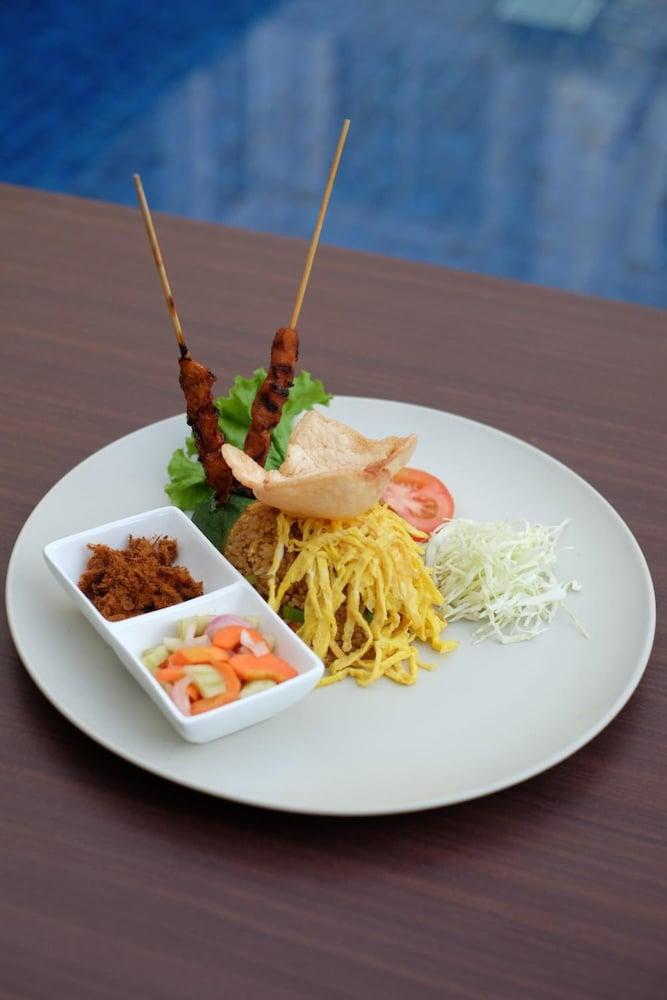 Lynn Hotel By Horison Jogjakarta Buitenkant foto