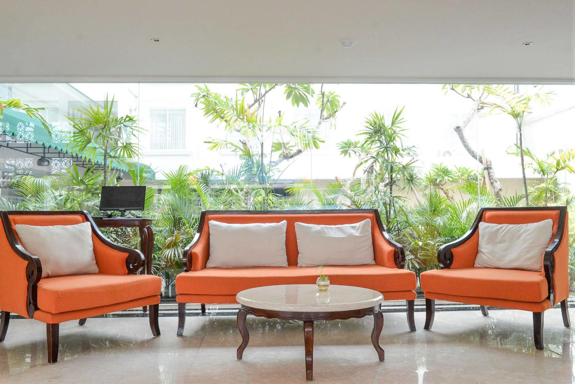 Lynn Hotel By Horison Jogjakarta Buitenkant foto