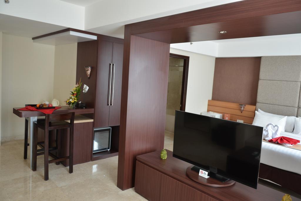 Lynn Hotel By Horison Jogjakarta Buitenkant foto